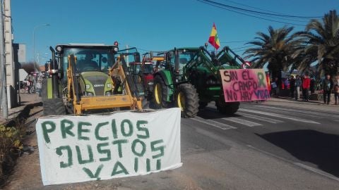 Los tractores han marchado por la N-430