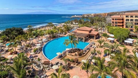 El Hotel H10 Costa Adeje Palace, donde un millar de huéspedes están en cuarentena por el coronavirus El Hotel H10 Costa Adeje Palace, donde un millar de huéspedes están en cuarentena por el coronavirus