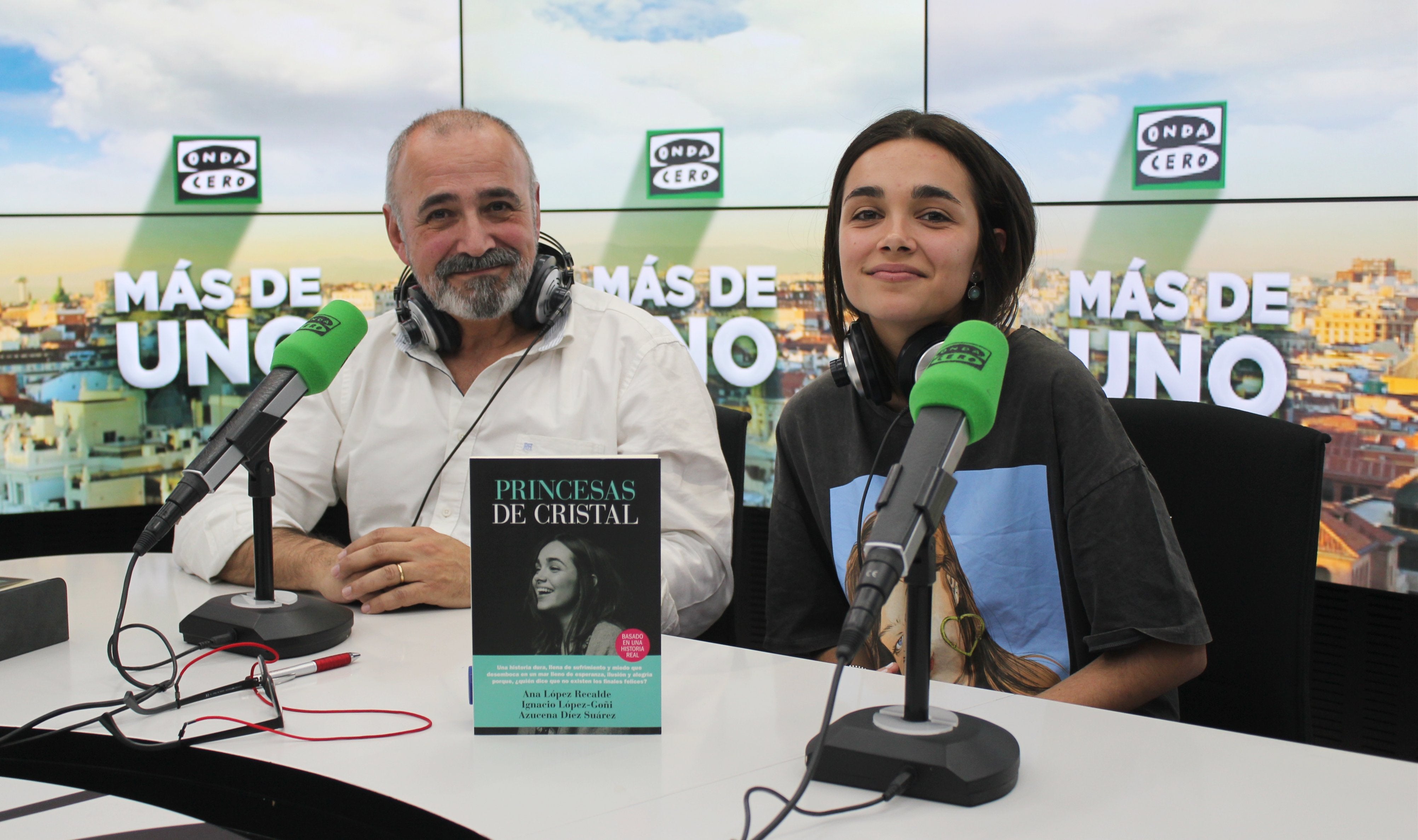 'Princesas de cristal', una historia sobre la anorexia: "Salir de este pequeño infierno necesita de la ayuda de médicos, familia y amigos" 'Princesas de cristal', una historia sobre la anorexia: "Salir de este pequeño infierno necesita de la ayuda de médicos, familia y amigos"