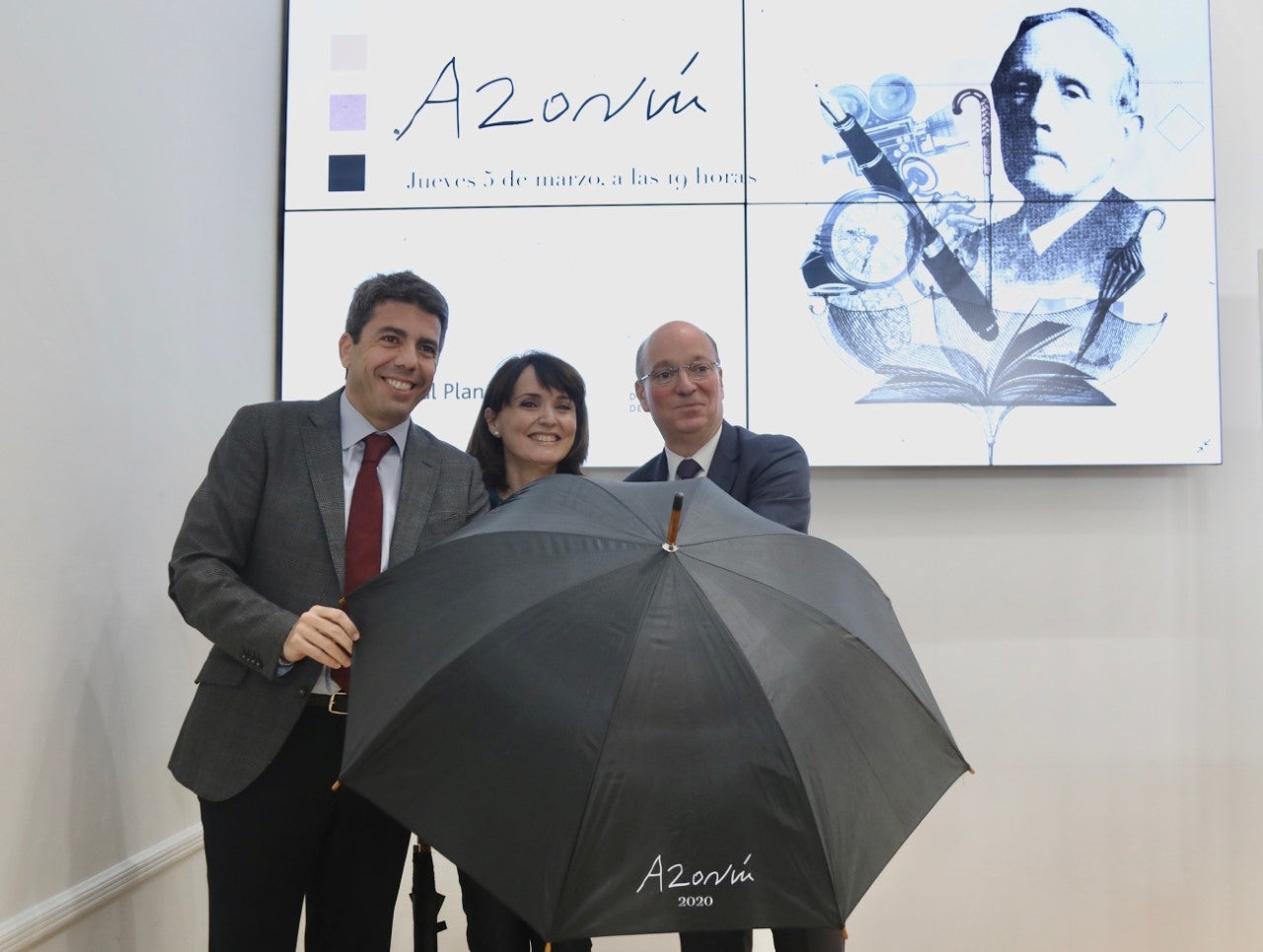 Un total de 218 obras concurren este año al ‘Premio Azorín de Novela’ que convocan la Editorial Planeta y la Diputación de Alicante Un total de 218 obras concurren este año al ‘Premio Azorín de Novela’ que convocan la Editorial Planeta y la Diputación de Alicante