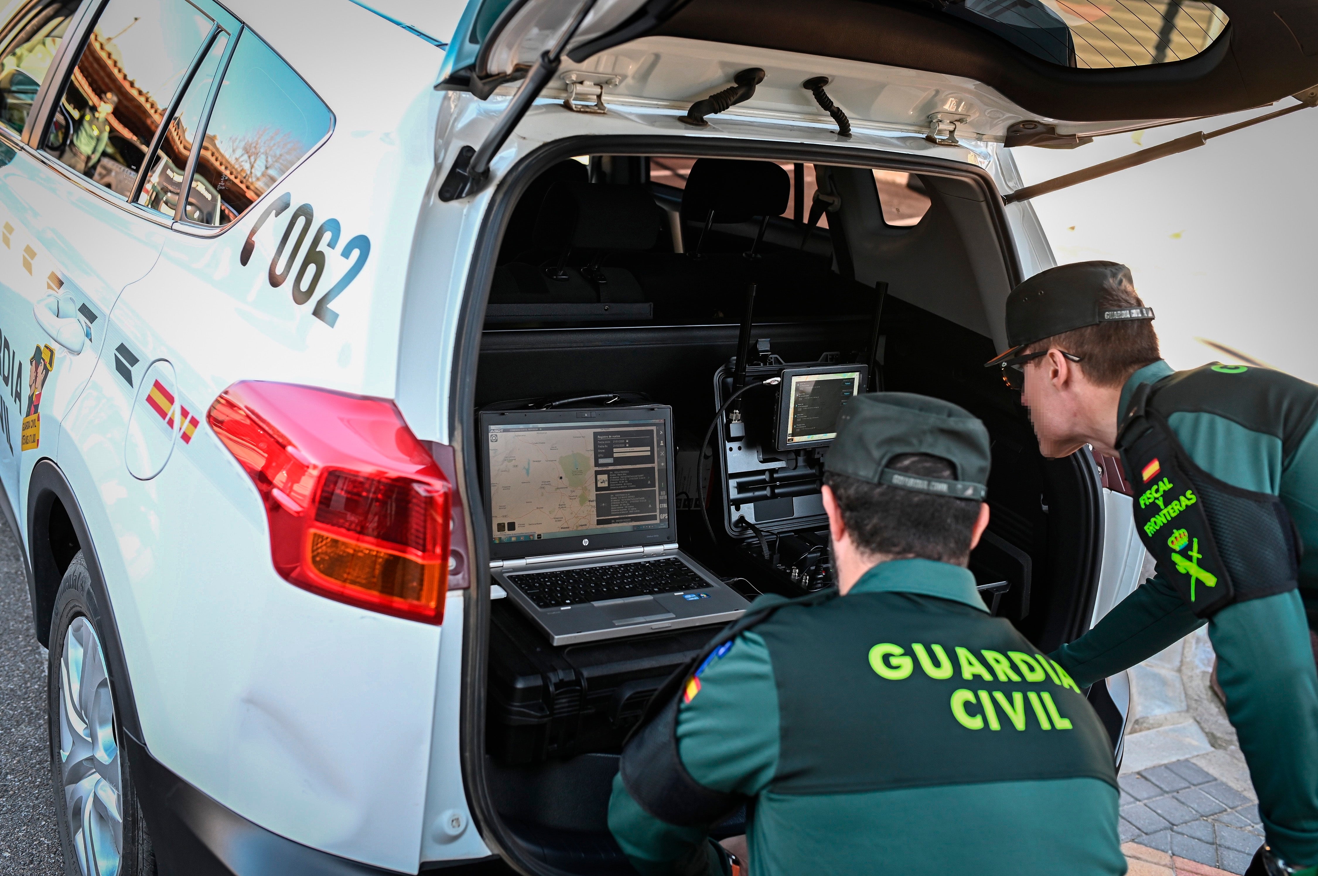 Nuevos radares Veloláser de la DGT: cómo funcionan y ubicaciones exactas de los radares "invisibles" Nuevos radares Veloláser de la DGT: cómo funcionan y ubicaciones exactas de los radares "invisibles"