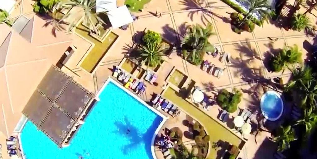 ¿Quién paga la cuarentena de los turistas atrapados en un hotel de Tenerife por el Coronavirus? ¿Quién paga la cuarentena de los turistas atrapados en un hotel de Tenerife por el Coronavirus?