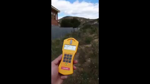 Constatan niveles muy elevados de radiación junto a un colegio de la Sierra Minera Constatan niveles muy elevados de radiación junto a un colegio de la Sierra Minera
