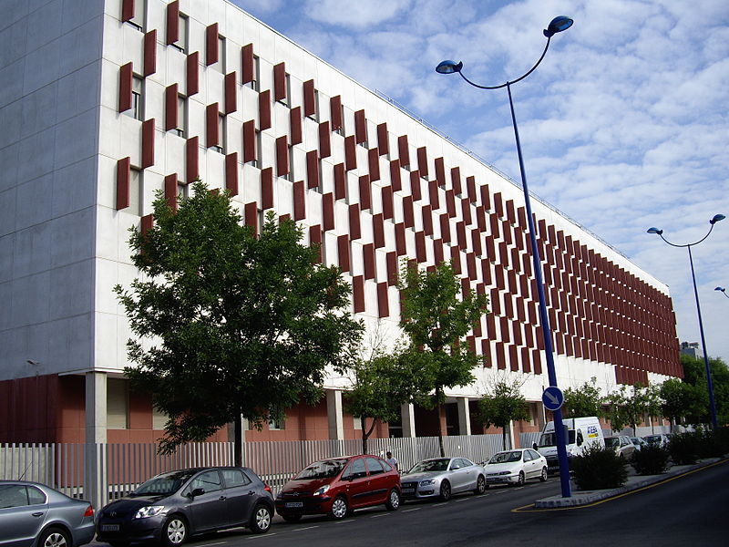 15 alumnos y 5 profesores de la Universidad de Sevilla permanecen aislados en sus domicilios tras un nuevo positivo por Coronavirus 15 alumnos y 5 profesores de la Universidad de Sevilla permanecen aislados en sus domicilios tras un nuevo positivo por Coronavirus