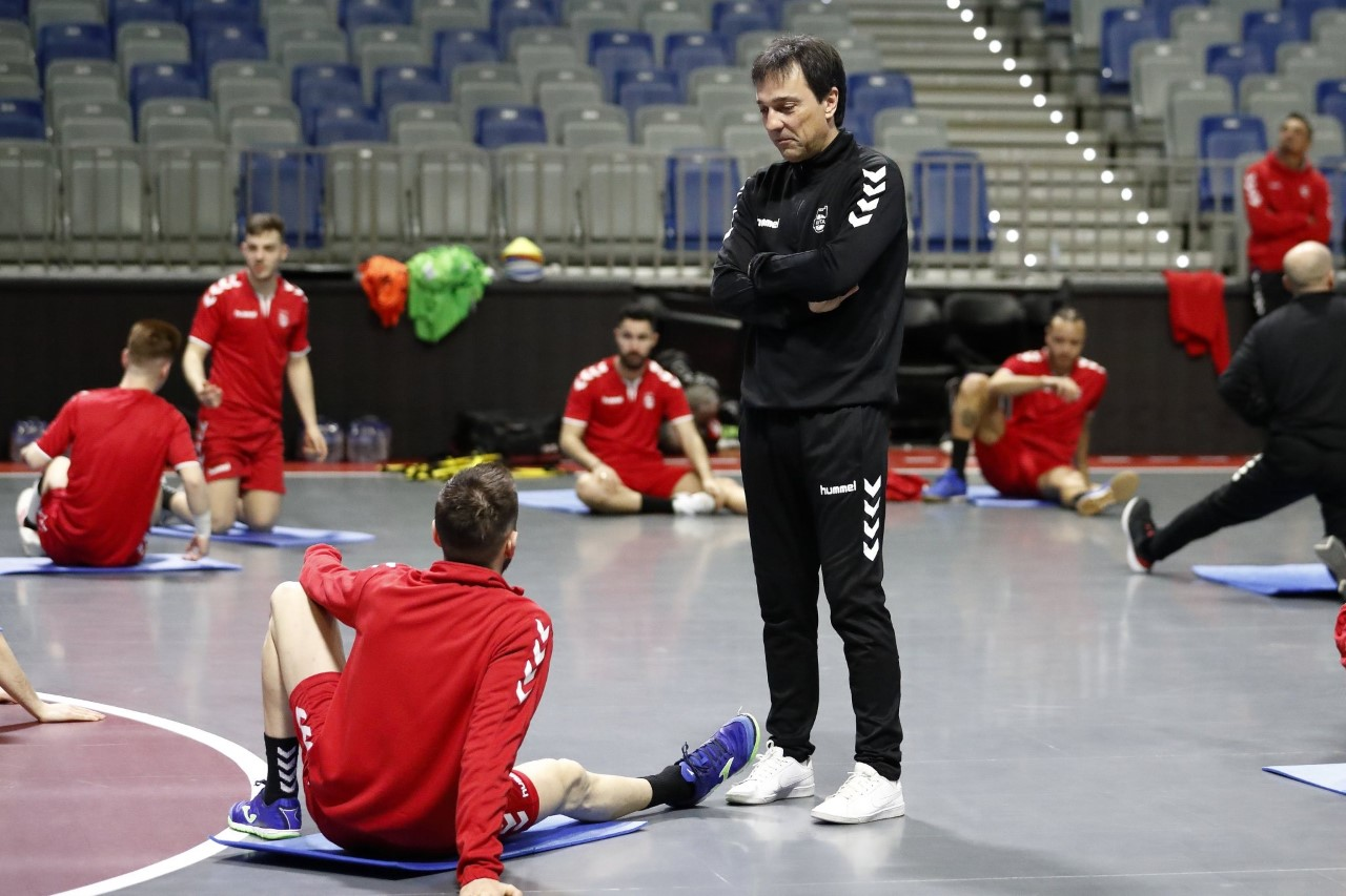 Imanol Arregui: "Esta temporada vamos a necesitar a ese sexto hombre que es el público" Imanol Arregui: "Esta temporada vamos a necesitar a ese sexto hombre que es el público"