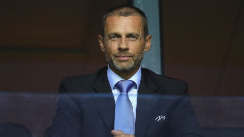 Aleksander Ceferin viendo un partido de la UEFA Super Cup