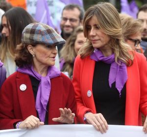 Carmen Calvo y Begoña Gómez en la marcha del 8M Carmen Calvo y Begoña Gómez en la marcha del 8M