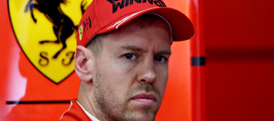 Sebastian Vettel, en el box de Ferrari Sebastian Vettel, en el box de Ferrari