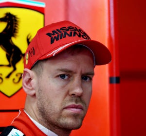 Sebastian Vettel, en el box de Ferrari Sebastian Vettel, en el box de Ferrari