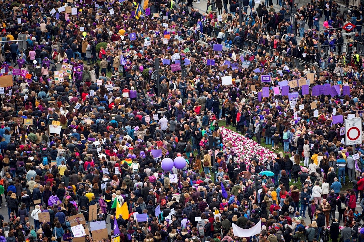 Noticias de las 08.20h en Más de Uno Granada Noticias de las 08.20h en Más de Uno Granada