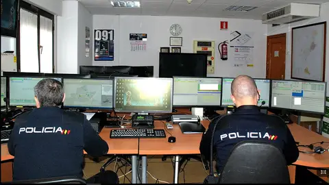 La Policía Nacional detuvo a los 3 presuntos atracadores La Policía Nacional detuvo a los 3 presuntos atracadores