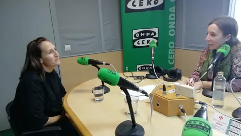 Olga Loscertales Primera mujer mujer paracaidista en obtener la permanencia dorada de veinte años en las fuerzas paracaidistas