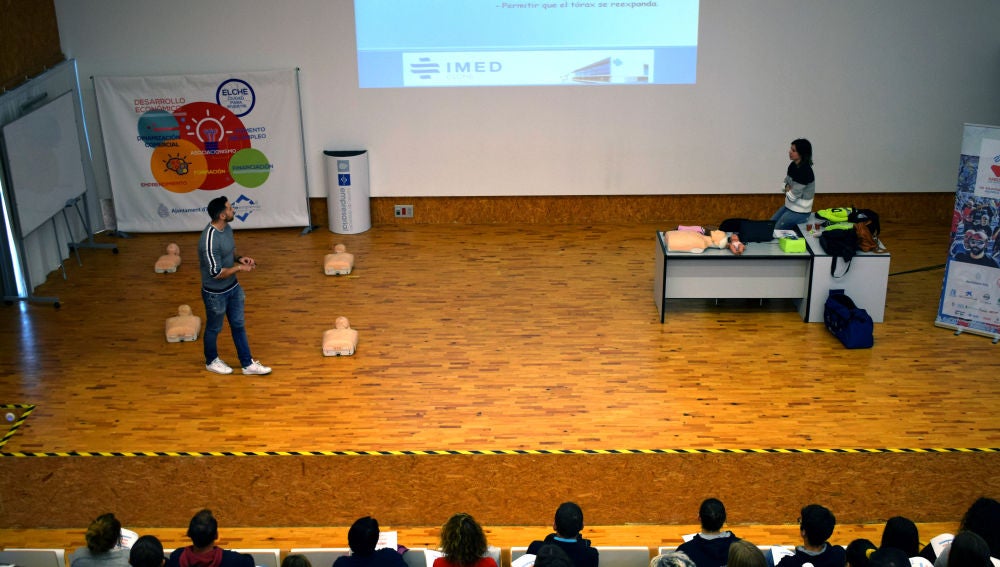Los voluntarios asistieron a este curso en las instalaciones del Centro de Desarrollo Empresarial.
