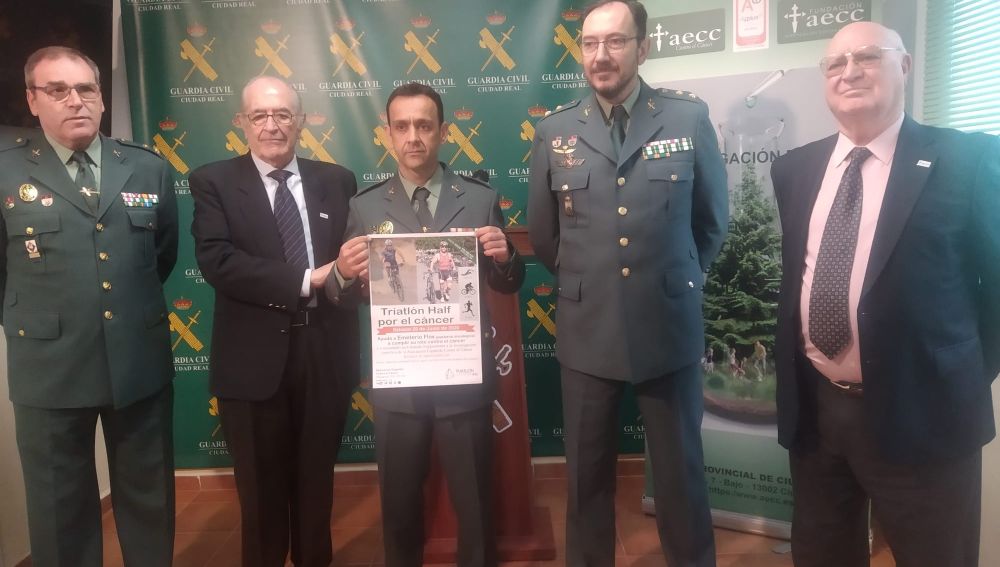El reto solidario y deportivo se ha presentado en la Comandancia de la Guardia Civil de Ciudad Real