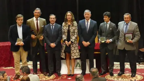 XVIII EDICIÓN PREMIOS TAURINOS PROVINCIALES DE LA DELEGACIÓN DEL GOBIERNO EN HUELVA XVIII EDICIÓN PREMIOS TAURINOS PROVINCIALES DE LA DELEGACIÓN DEL GOBIERNO EN HUELVA
