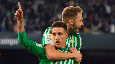 Tello y Loren, jugadores del Betis