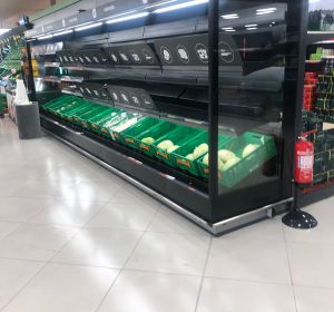 Así estaban ayer algunas estanterías de alimentos Así estaban ayer algunas estanterías de alimentos