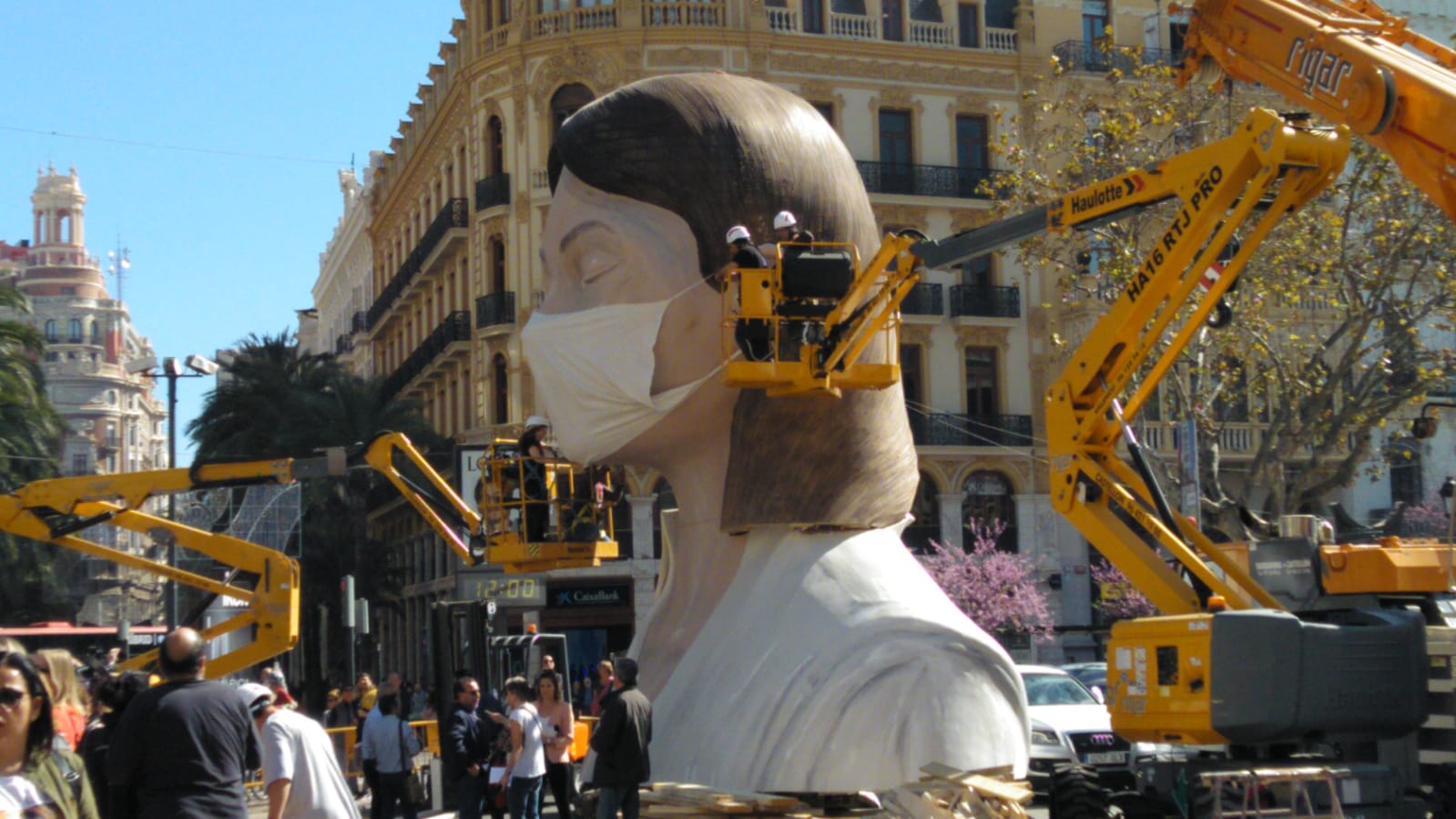 Ni Carnaval, ni Fallas ni Feria de abril: se vuelven a suspender las fiestas más turísticas Ni Carnaval, ni Fallas ni Feria de abril: se vuelven a suspender las fiestas más turísticas