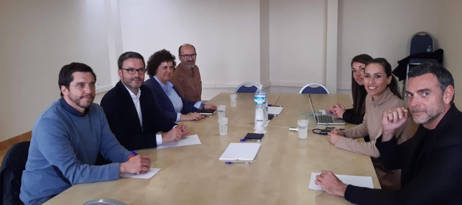 El Ayuntamiento de Palma, reunido con la Asociación hotelera de Playa de Palma. El Ayuntamiento de Palma, reunido con la Asociación hotelera de Playa de Palma.