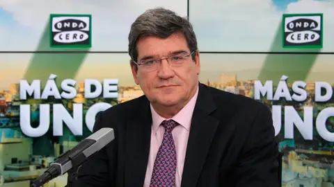 José Luis Escrivá en los estudios de Onda Cero José Luis Escrivá en los estudios de Onda Cero