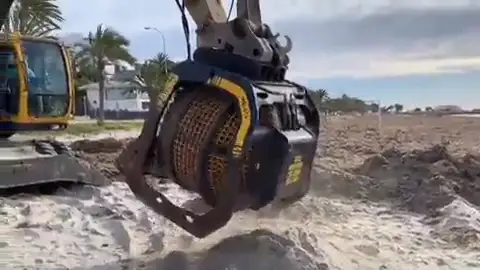 Santa Pola busca un método más eficiente y respetuoso con el medio ambiente para la retirada de algas en sus playas Santa Pola busca un método más eficiente y respetuoso con el medio ambiente para la retirada de algas en sus playas