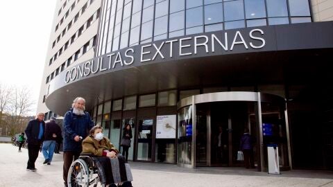 El coronavirus suspende el f&uacute;tbol
