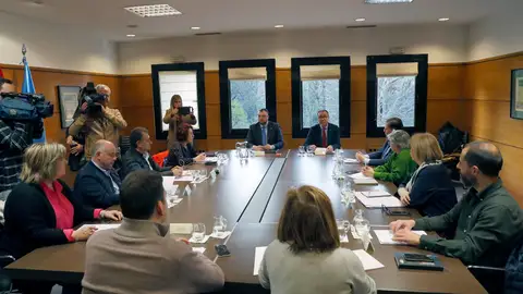 Reunión del Presidente del Principado y el Consejero de Sanidad con la FACC Coronavirus