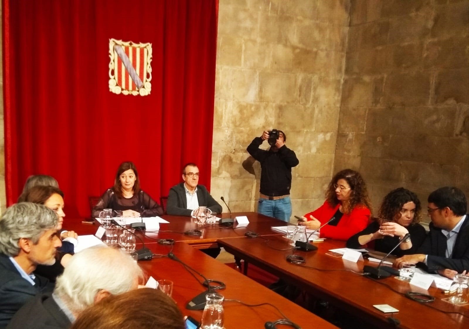 El Govern ha pedido al Gobierno que paren las entradas de pasajeros de cruceros de zonas afectadas El Govern ha pedido al Gobierno que paren las entradas de pasajeros de cruceros de zonas afectadas