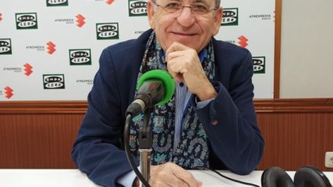 Juli&aacute;n S&aacute;nchez Mora, en los estudios de Onda Cero Ciudad Real