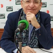 Julián Sánchez Mora, en los estudios de Onda Cero Ciudad Real Julián Sánchez Mora, en los estudios de Onda Cero Ciudad Real