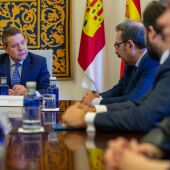 García-Page ha mantenido una reunión con representantes de PP, PSOE y C´s para abordar el avance del coronavirus