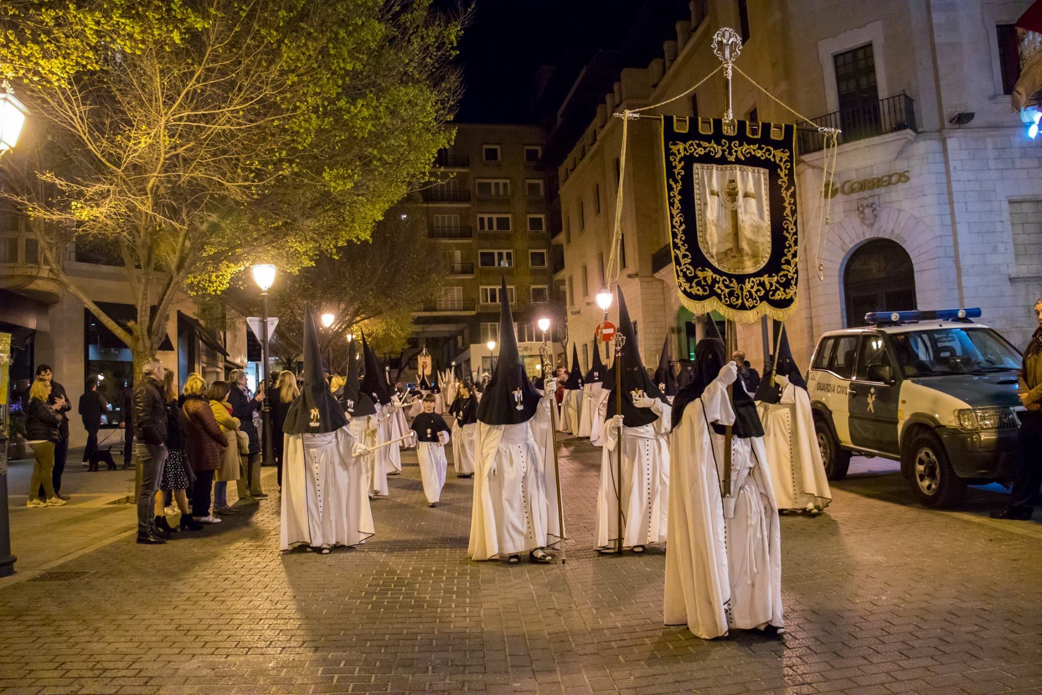 El obispo suspende las procesiones y actos religiosos de Semana Santa en Mallorca El obispo suspende las procesiones y actos religiosos de Semana Santa en Mallorca