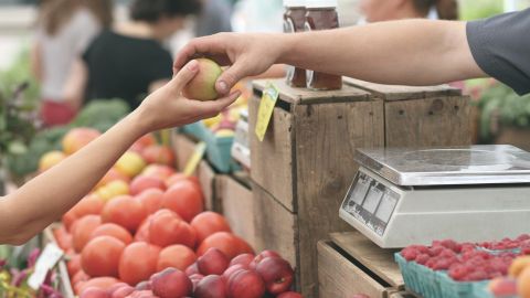 Evita los ultraprocesados a la hora de comprar