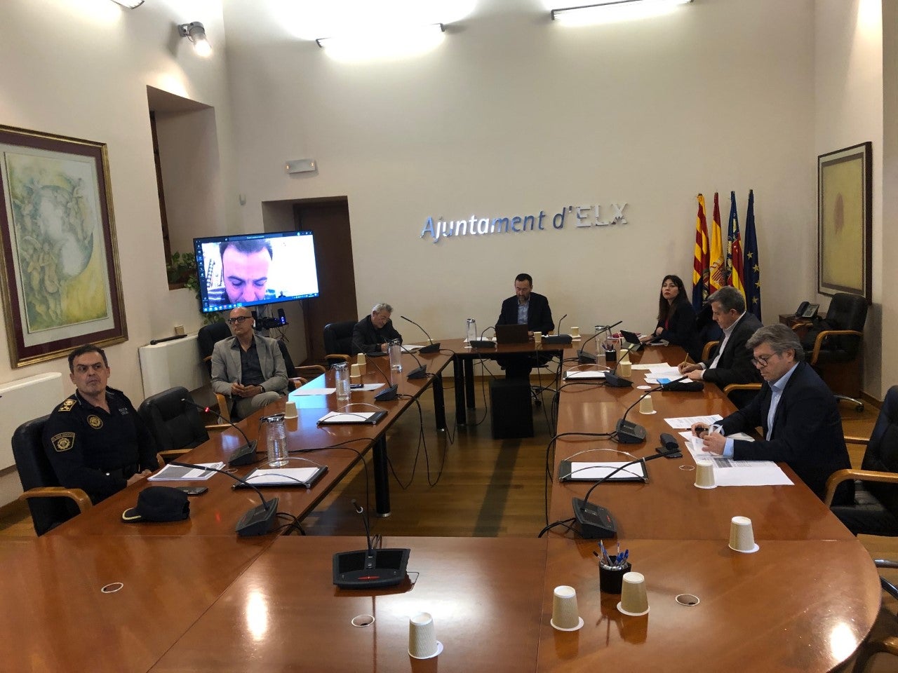 La mitad de los funcionarios de administración del Ayuntamiento de Elche trabajan desde su domicilio La mitad de los funcionarios de administración del Ayuntamiento de Elche trabajan desde su domicilio