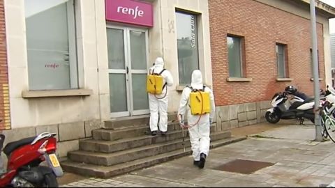 La UME se despliega en Valladolid para desinfectar los puntos de mayor concentraci&oacute;n de personas