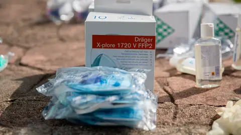 En la imagen, mascarillas y gel alcohólico para combatir el contagio. En la imagen, mascarillas y gel alcohólico para combatir el contagio.