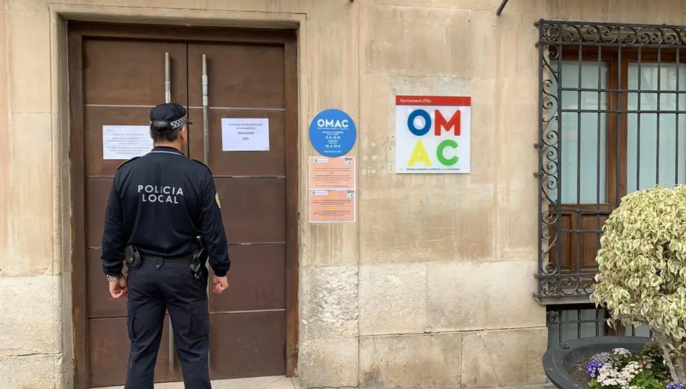 El horario de atención telefónica de la OMAC Elche, en el centro de la ciudad, será de 8:00 a 14:30 horas. El horario de atención telefónica de la OMAC Elche, en el centro de la ciudad, será de 8:00 a 14:30 horas.