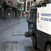 El Ayuntamiento está desinfectando las calles El Ayuntamiento está desinfectando las calles