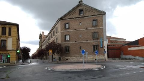 Cuatro Ca&ntilde;os vac&iacute;a por el estado de Alarma