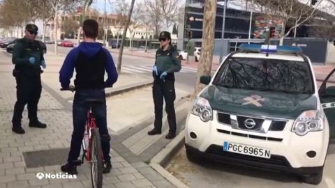 As&iacute; vigilan las Fuerzas de Seguridad para que nadie se salte el confinamiento por la pandemia del coronavirus