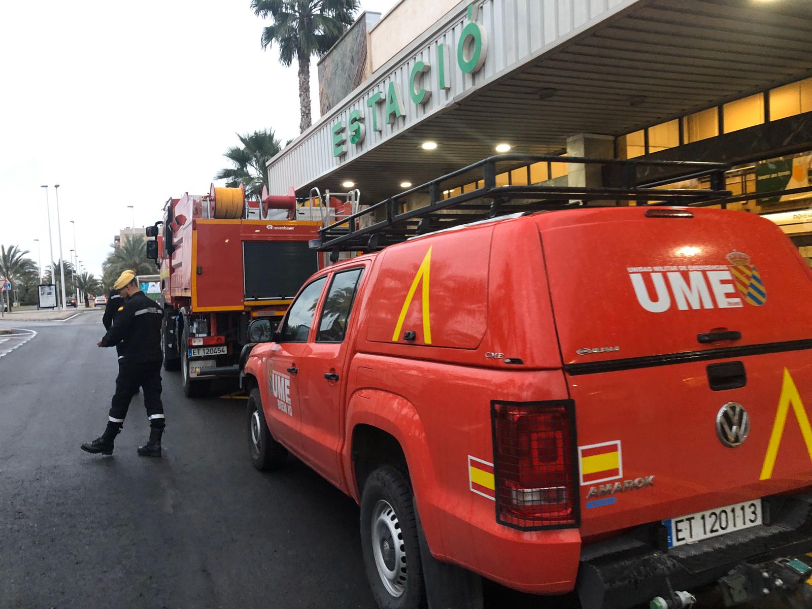 La Unidad Militar de Emergencias se suma en Elche a la lucha contra el coronavirus La Unidad Militar de Emergencias se suma en Elche a la lucha contra el coronavirus