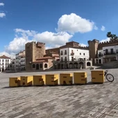 caceres vacio por corona caceres vacio por corona