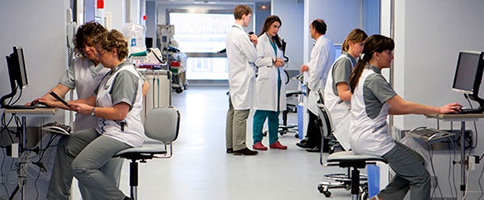 La Clínica Universidad de Navarra mandará a profesionales sanitarios voluntarios a su sede de Madrid La Clínica Universidad de Navarra mandará a profesionales sanitarios voluntarios a su sede de Madrid