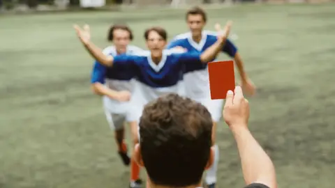 Los árbitros, probablemente los profesionales que sufren más insultos Los árbitros, probablemente los profesionales que sufren más insultos