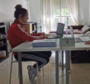 El personal de la UD Almería atiende a los afectados por el Covid-19 El personal de la UD Almería atiende a los afectados por el Covid-19