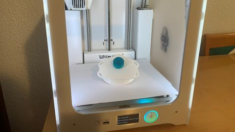 Prototipo de mascarilla dise&ntilde;ada por la UMH de Elche.