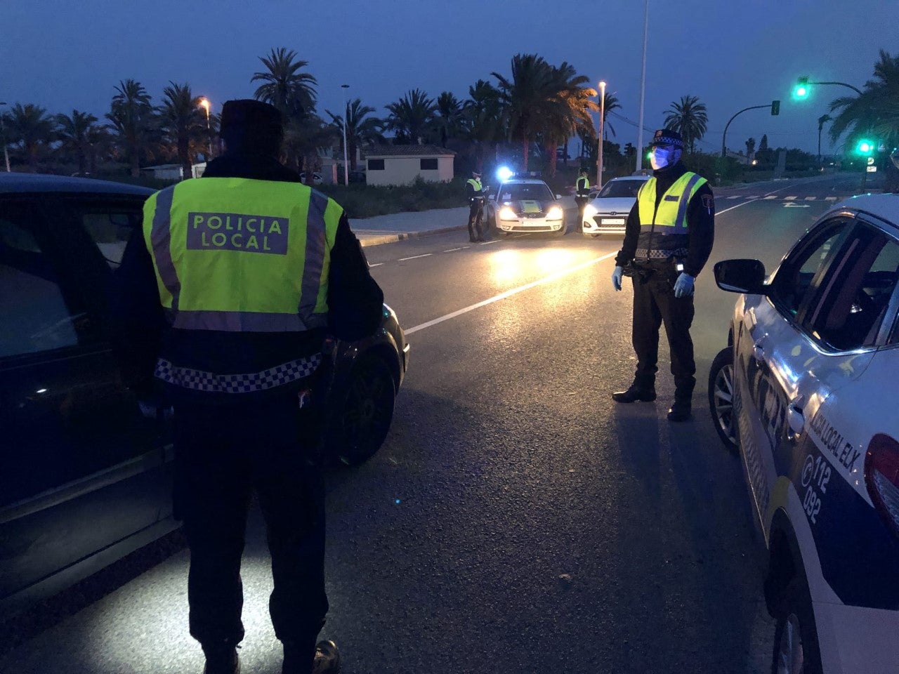 El Ayuntamiento de Elche advierte: se intensifican los controles policiales en Semana Santa para evitar desplazamientos a la costa El Ayuntamiento de Elche advierte: se intensifican los controles policiales en Semana Santa para evitar desplazamientos a la costa