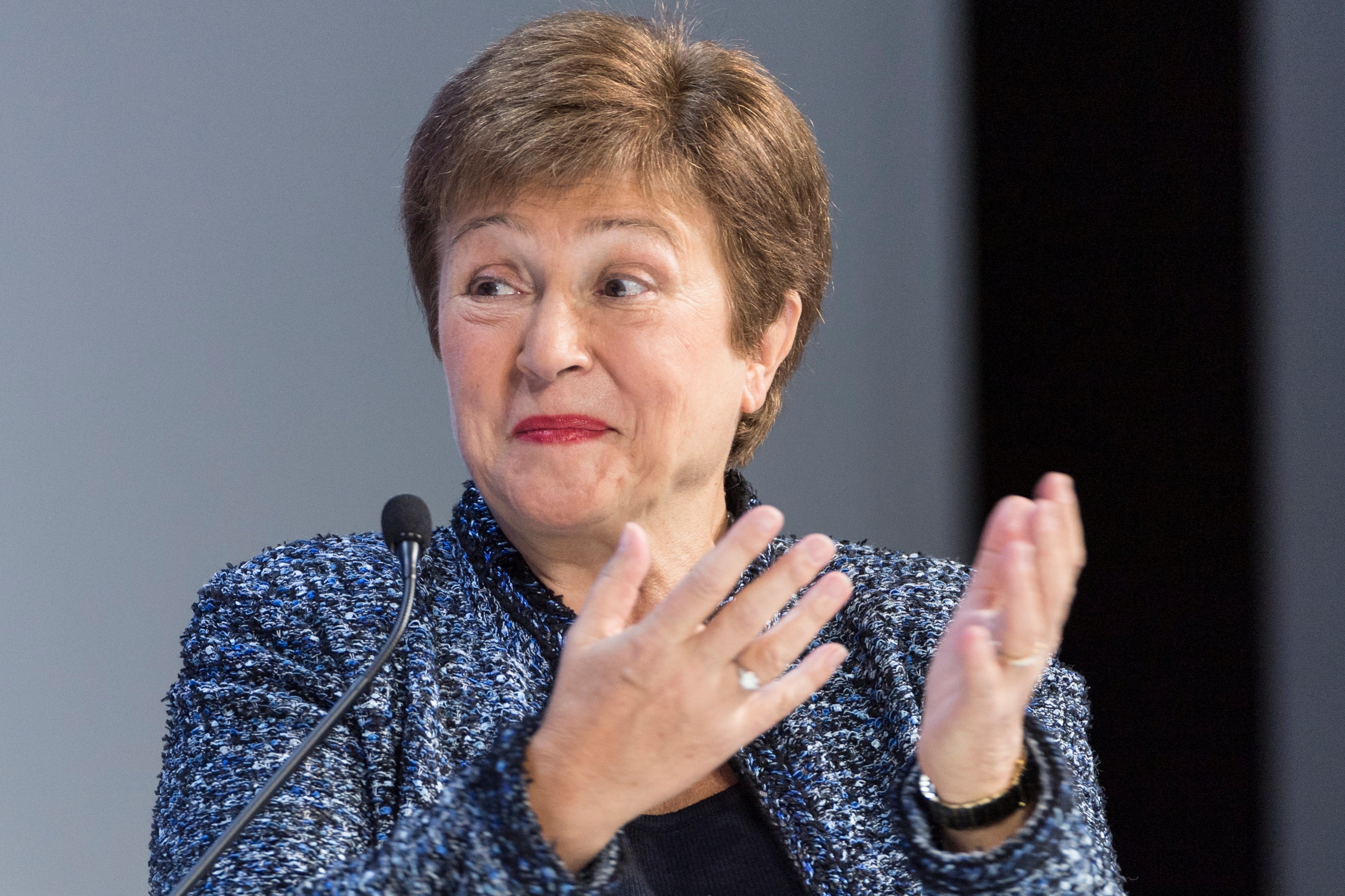 La España que madruga: La alerta del FMI ocupa las portadas de los periódicos La España que madruga: La alerta del FMI ocupa las portadas de los periódicos