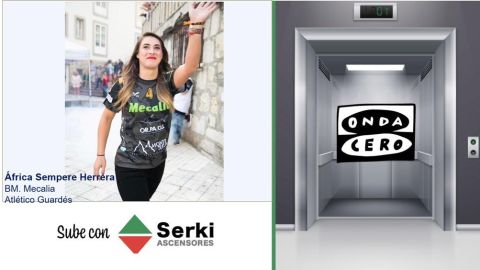 &Aacute;frica Sempere, jugadora del Club Balonmano Mecalia Atl&eacute;tico Guard&eacute;s, sube con Ascensores Serki.