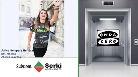 África Sempere, jugadora del Club Balonmano Mecalia Atlético Guardés, sube con Ascensores Serki. África Sempere, jugadora del Club Balonmano Mecalia Atlético Guardés, sube con Ascensores Serki.
